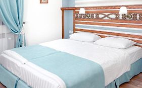 Lucky Ship Art Hotel