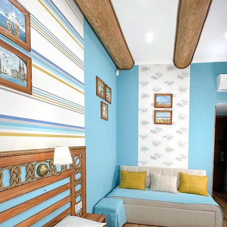 Lucky Ship Art Hotel Odesa Exterior photo