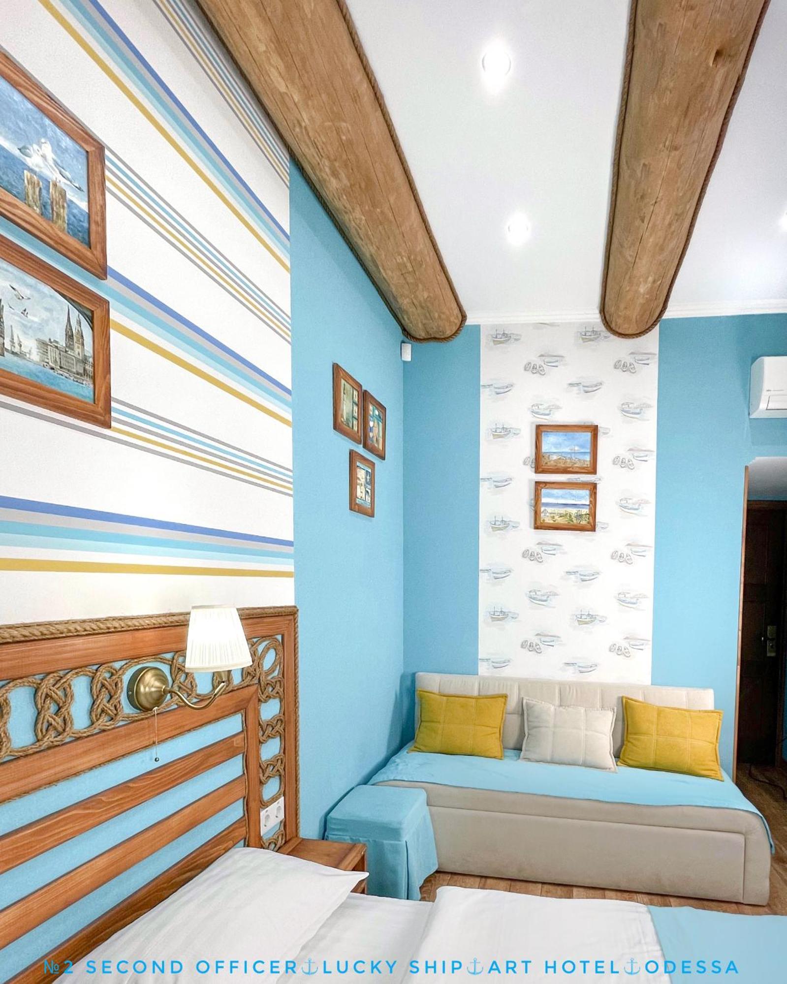 Lucky Ship Art Hotel Odesa Exterior photo