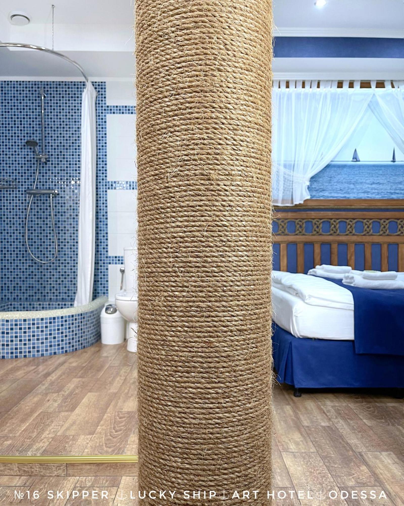 Lucky Ship Art Hotel Odesa Room photo