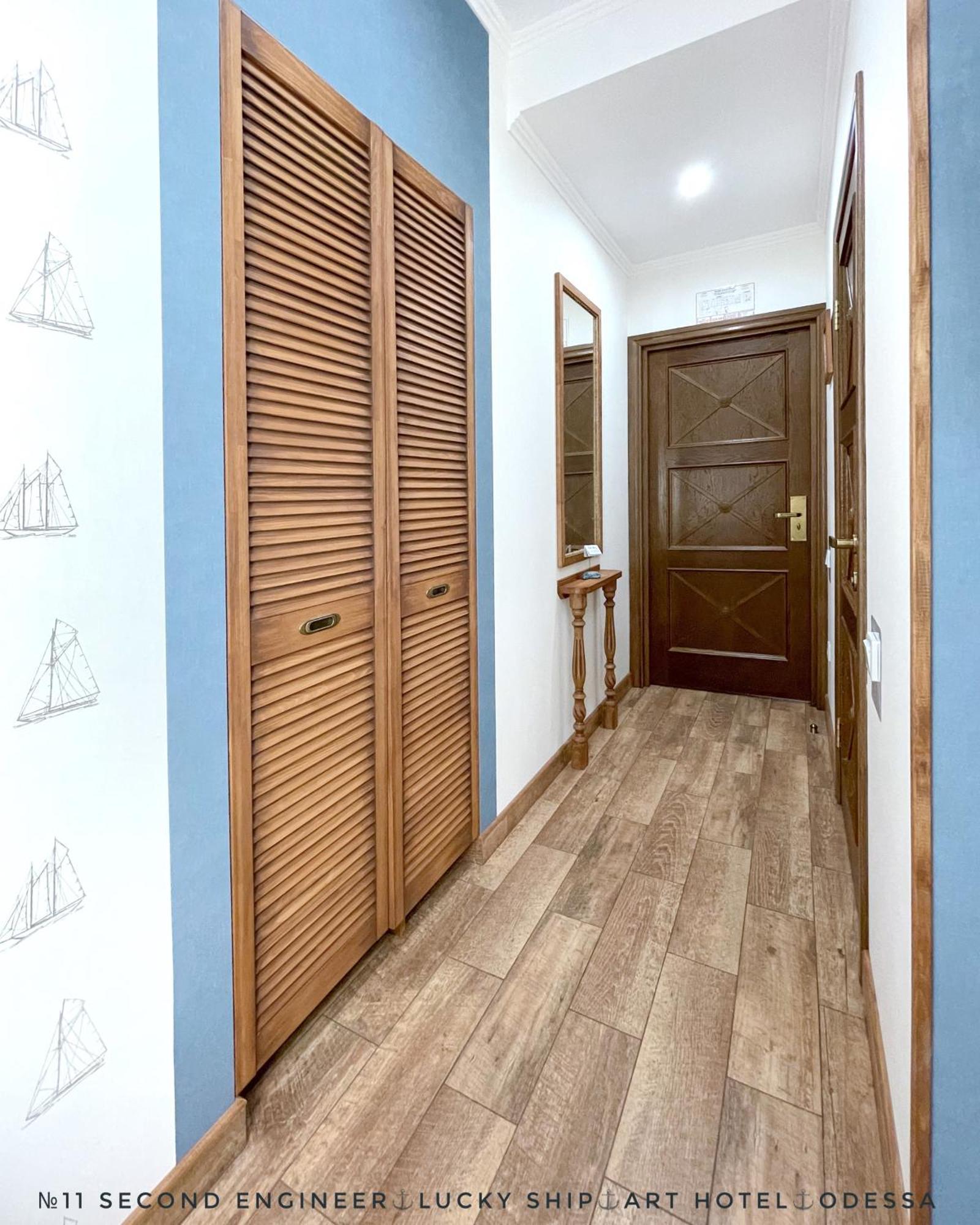 Lucky Ship Art Hotel Odesa Room photo